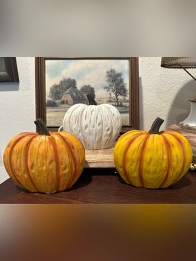 SET OF 3 Wood-Like Sunflower Market Fall Pumpkins